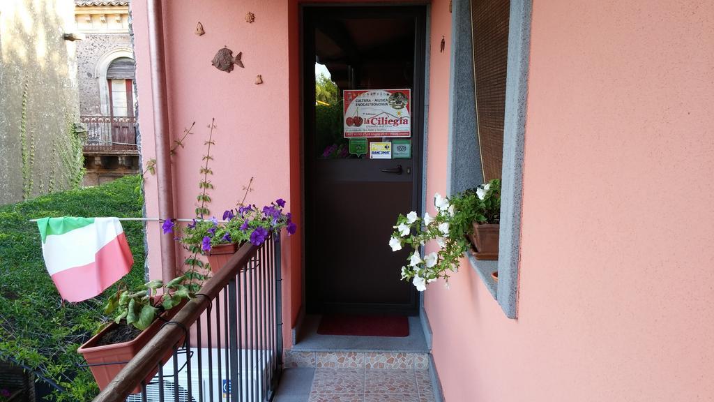 Etma Bed & Breakfast SantʼAlfio Екстериор снимка