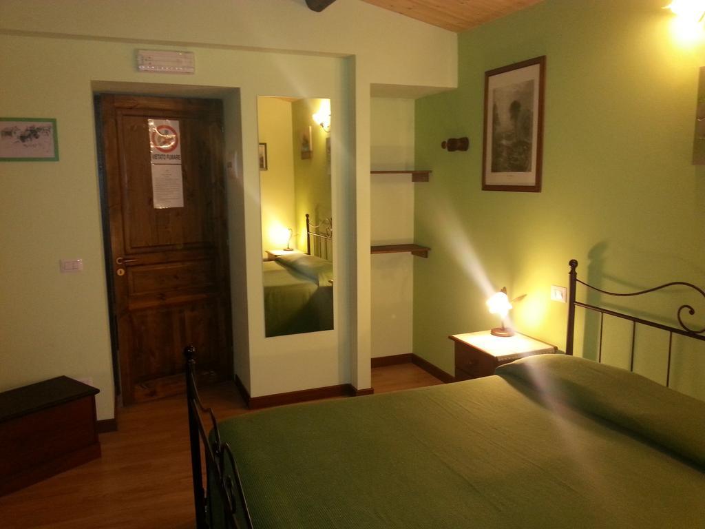 Etma Bed & Breakfast SantʼAlfio Стая снимка