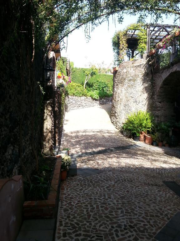 Etma Bed & Breakfast SantʼAlfio Екстериор снимка