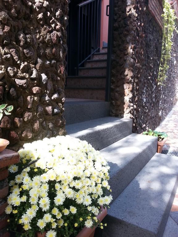 Etma Bed & Breakfast SantʼAlfio Екстериор снимка
