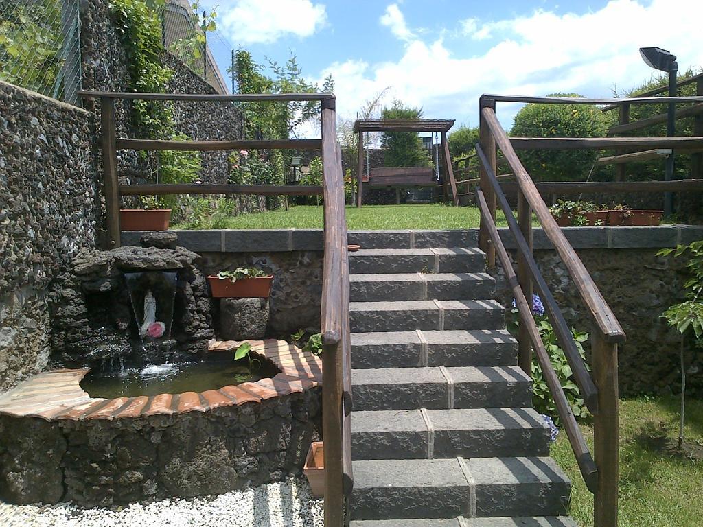 Etma Bed & Breakfast SantʼAlfio Екстериор снимка