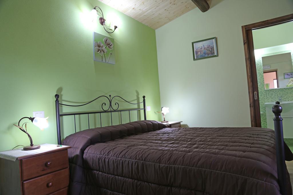 Etma Bed & Breakfast SantʼAlfio Стая снимка